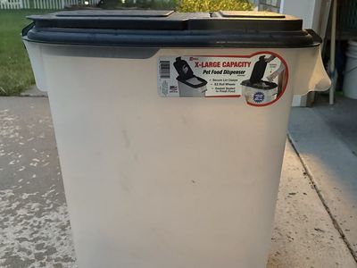 Buddeez X-Large Capacity Pet Food Dispenser Container 60 lbsf