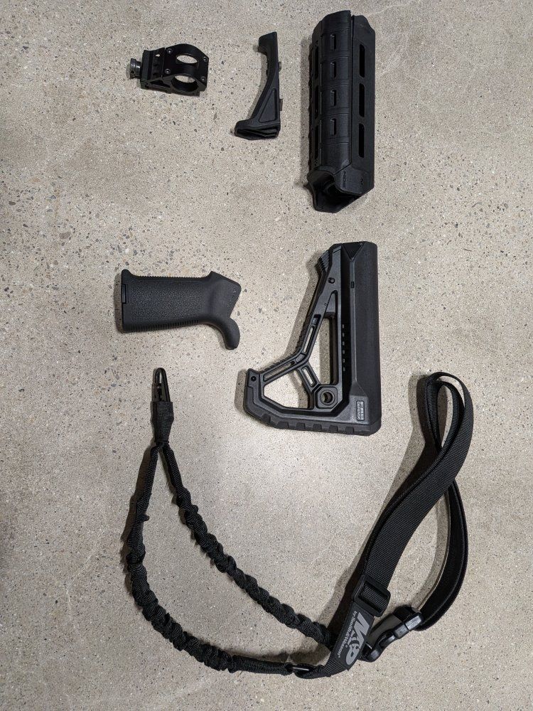 AR -15 Magpul -Fab Defense stock