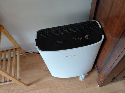 IDYLIS Air Purifier - Compact and Efficient Air Cleaner