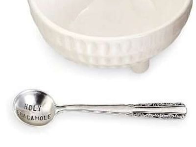 Guacamole bowl and spoon