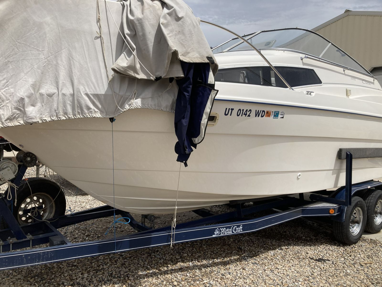 1998 Bayliner 2655 Ceria Aft cabin sleeps 4