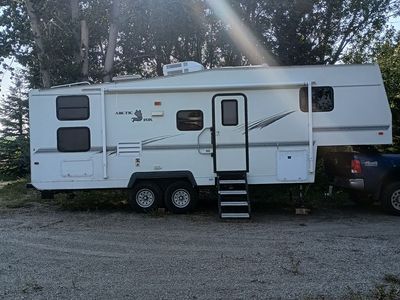 2001 Arctic Fox 28 ft fifth wheel