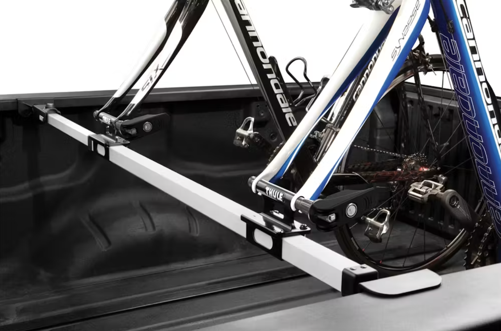 Thule 822XTR Bed Rider Bike Rack