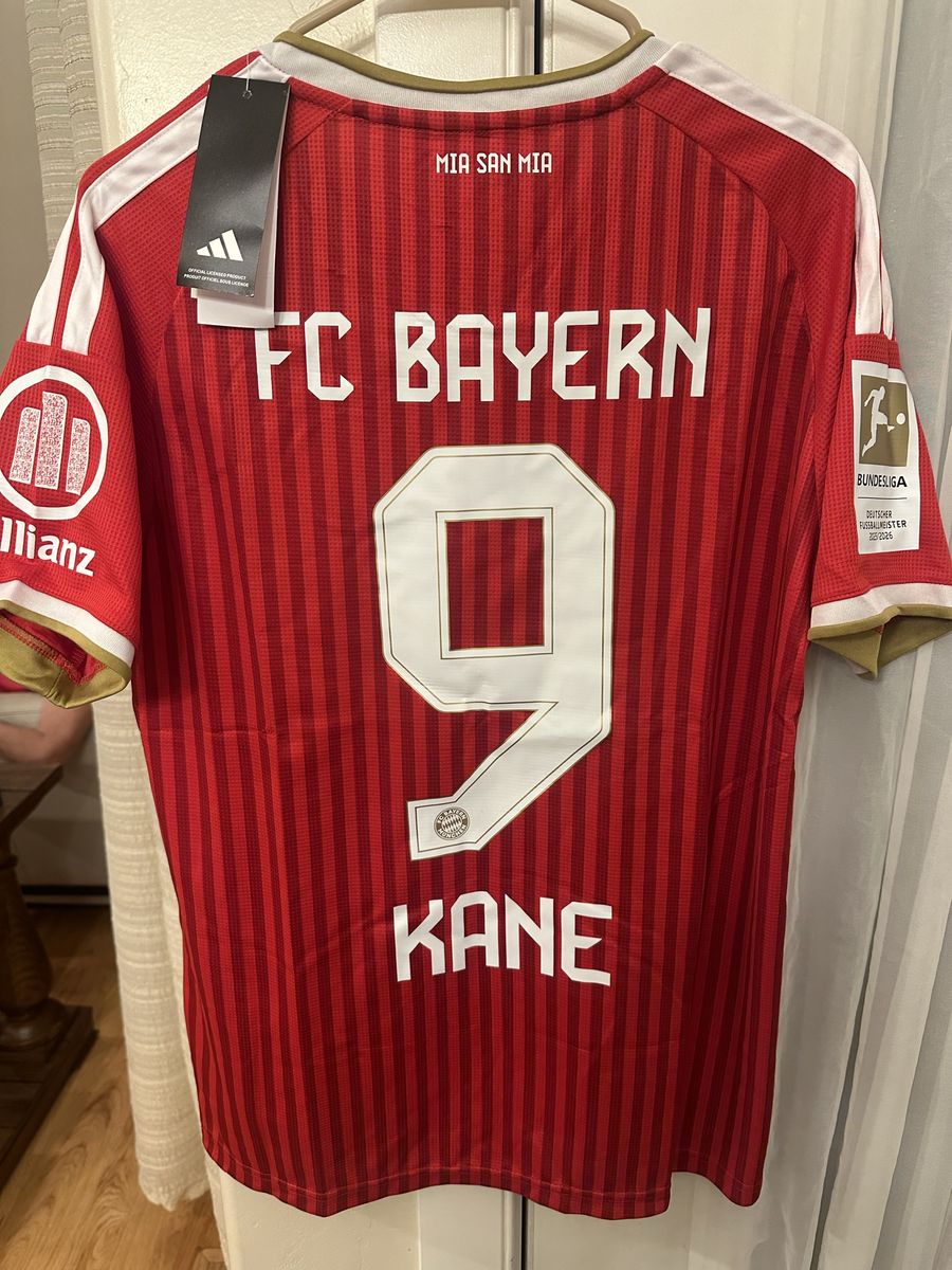 Adidas FC Bayern Munich Kane #9 Home Jersey New with Tags Size M