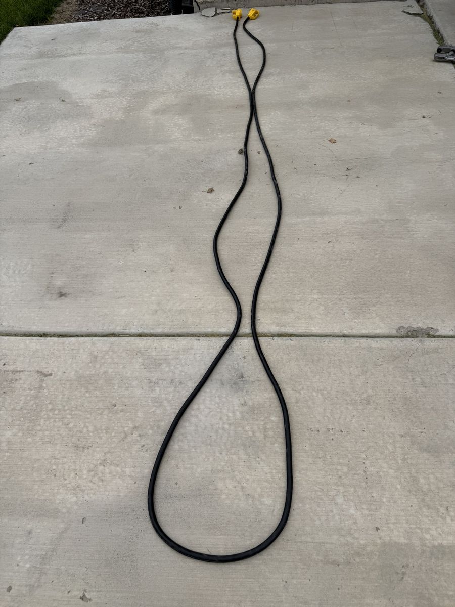 Camco PowerGrip 30 Amp RV Extension Cord – 25 Ft