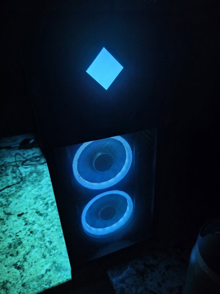 Main image 3