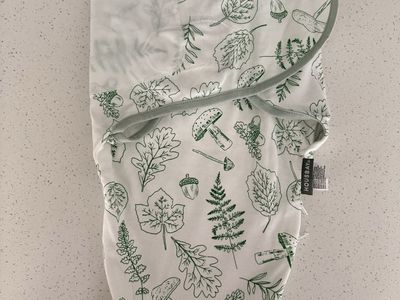 Baby swaddle