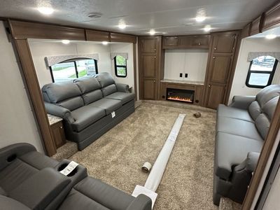 2024 Monte Carlo Platinum Edition 5th Wheel