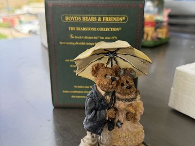 Boyds Bears & Friends The Bearstone Collection Figurine Best Friends Weather Any Storm