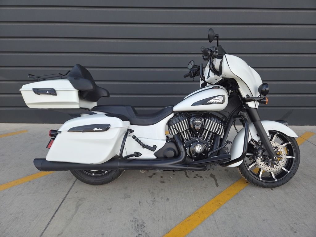 2019 Indian Motorcycle® Chieftain Dark Horse® White Smoke