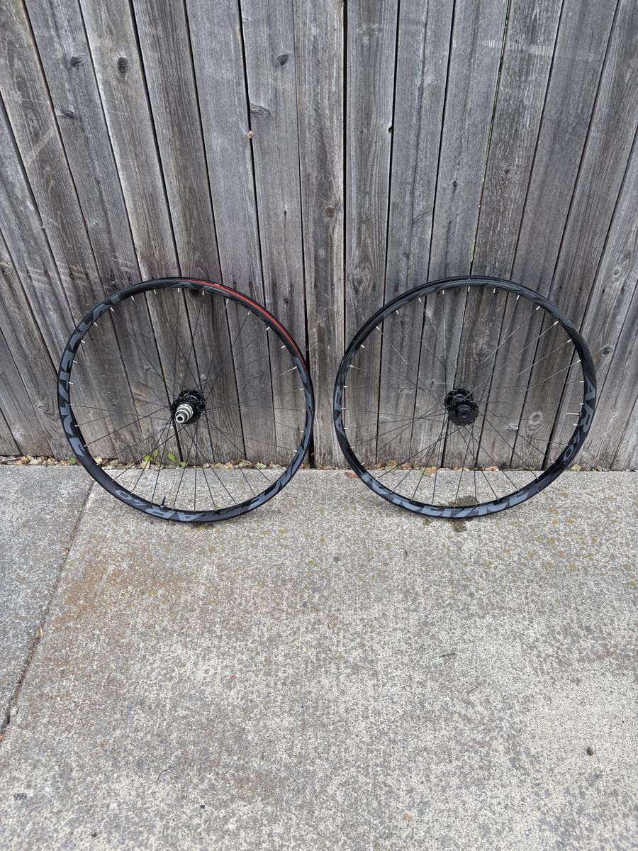 Race Face AR40 Wheelset