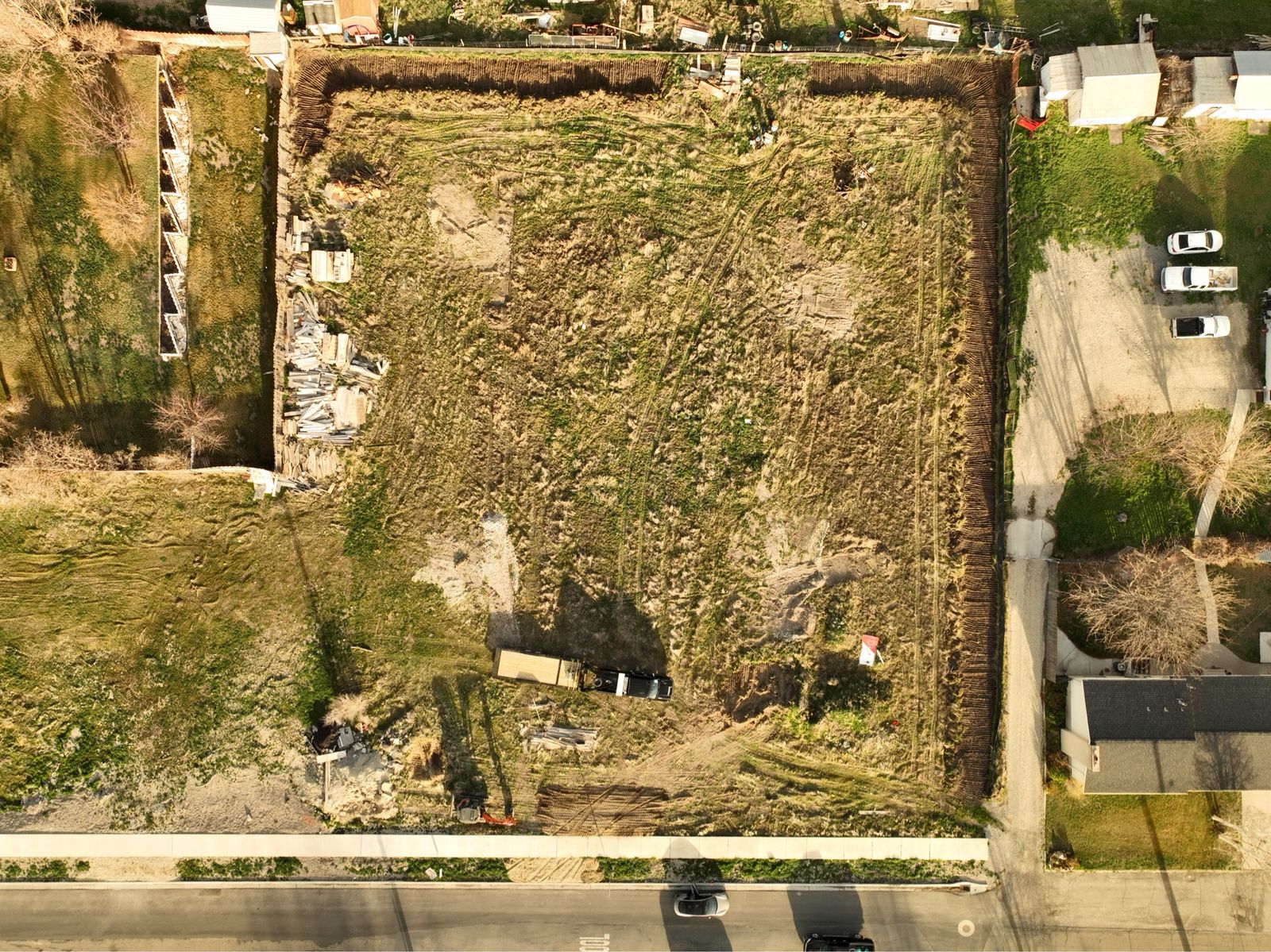 Main image 4
