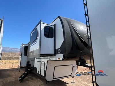 New 2026 EAST TO WEST Ahara 380FL