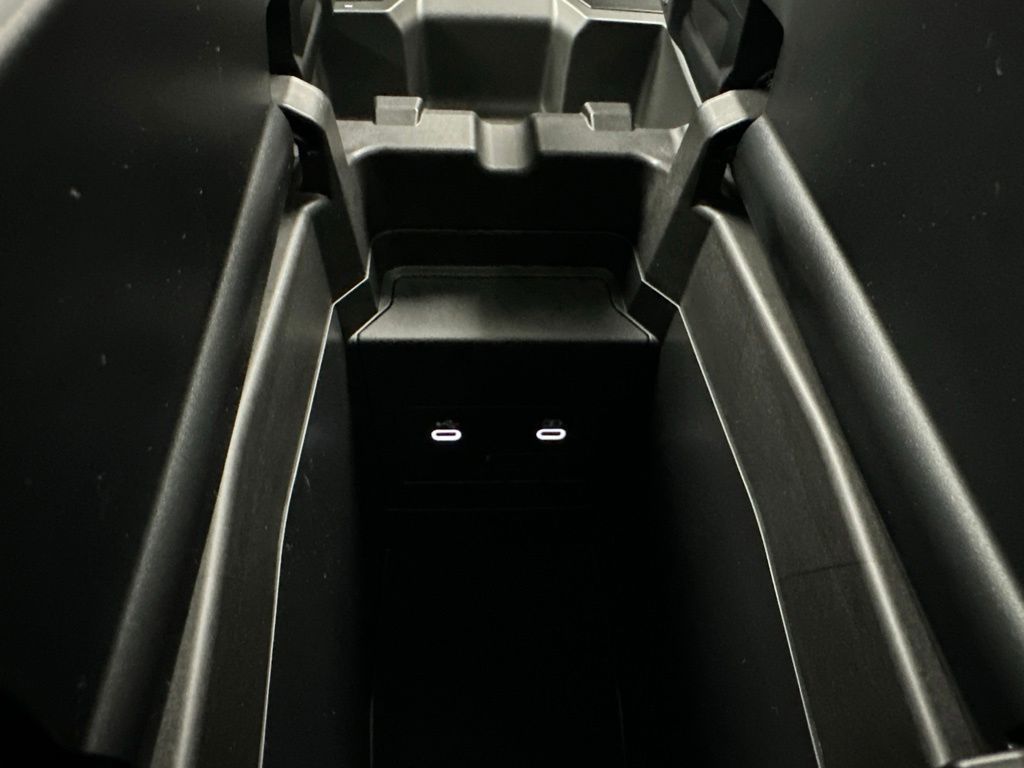 Main image 30
