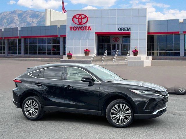2022 Toyota Venza XLE