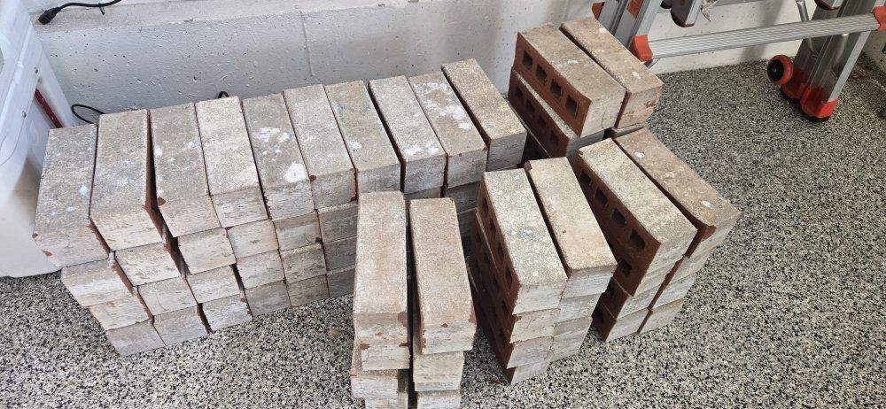Sioux City Brick Antique White Bricks - New, Unused Building Material