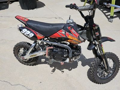 Custom 125cc Pit Bike