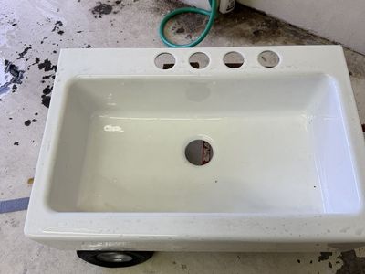 Farmhouse sink