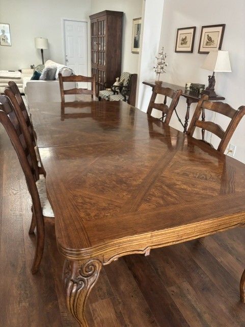 Gorgeous, practical, everything you need Dining Table with 6 chairs, and more!!