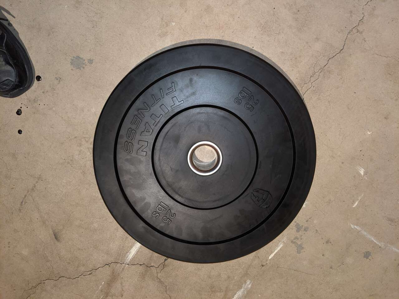 Titan Fitness 25lb bumper plates