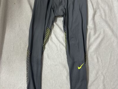 Nike Pro Men's Gray Compression Pants Size M with Fluorescent Yellow Accents - Excellent Condition