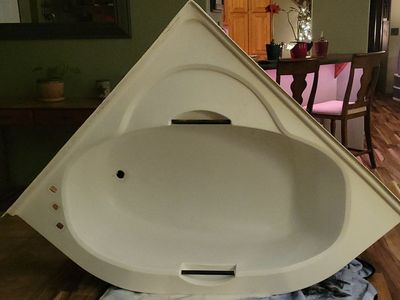 Corner Tub