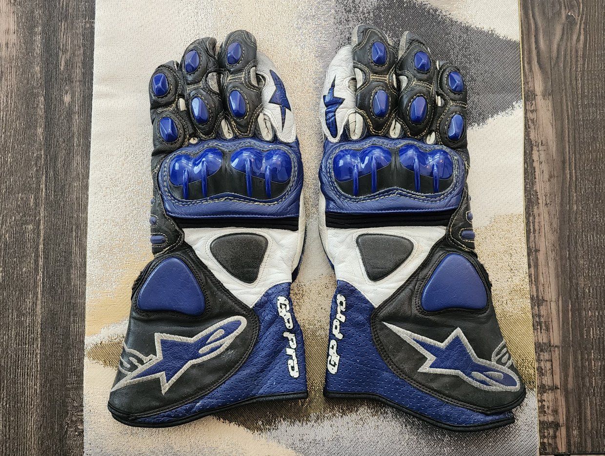Alpinestars GP-Pro full gauntlet moto gloves Med
