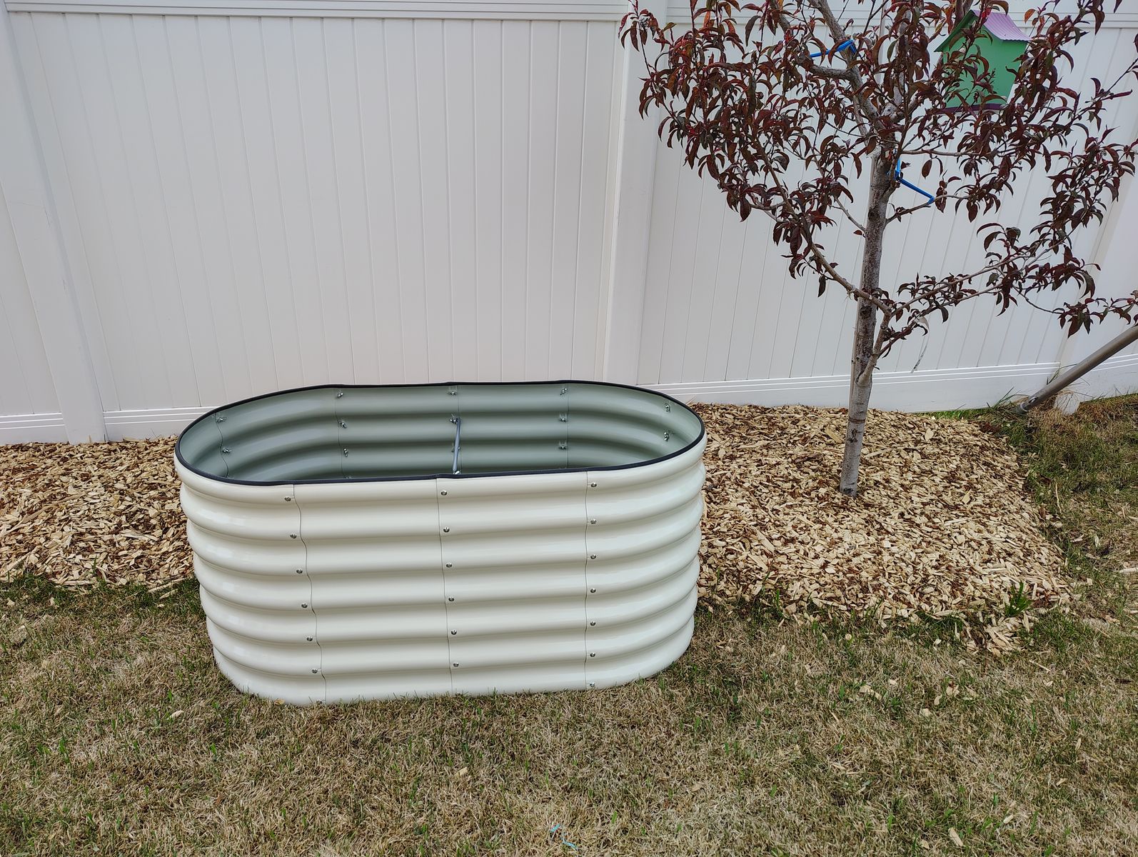 Raised garden bed 4' X 2' X 2'