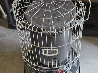 Dyna-Glo WK95C8B 23,000 BTU Kerosene Forced Air Heater - Black