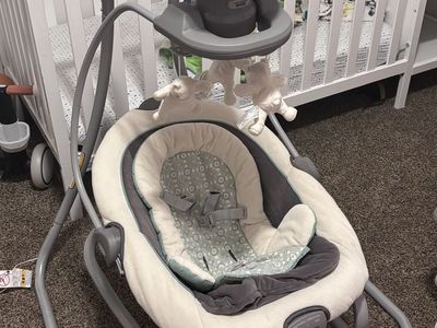 Graco DuetSoothe Baby Swing & Rocker – Great Condition