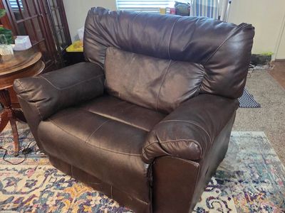 Extra Wide Recliner