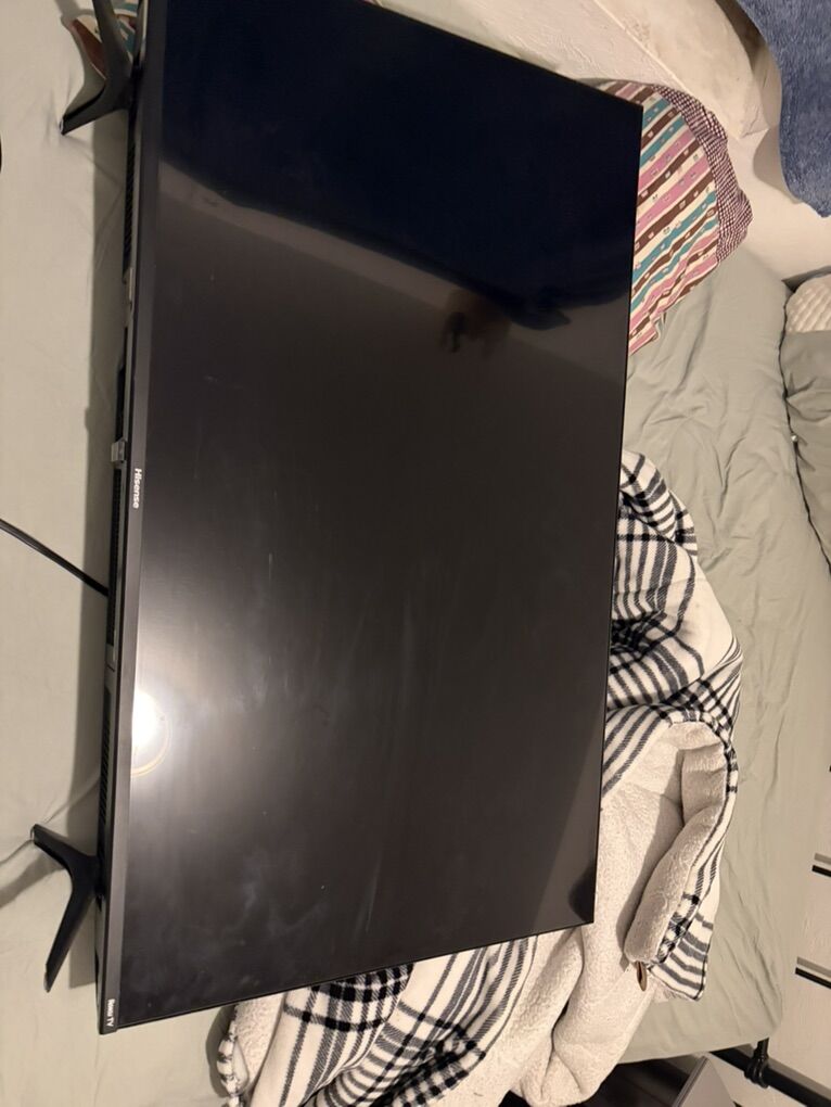 43in Tv Hisense/roku