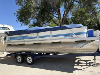 Monterey Sequoia Pontoon Boat - Mercury 75HP & Tohatsu Outboard - Blue & White