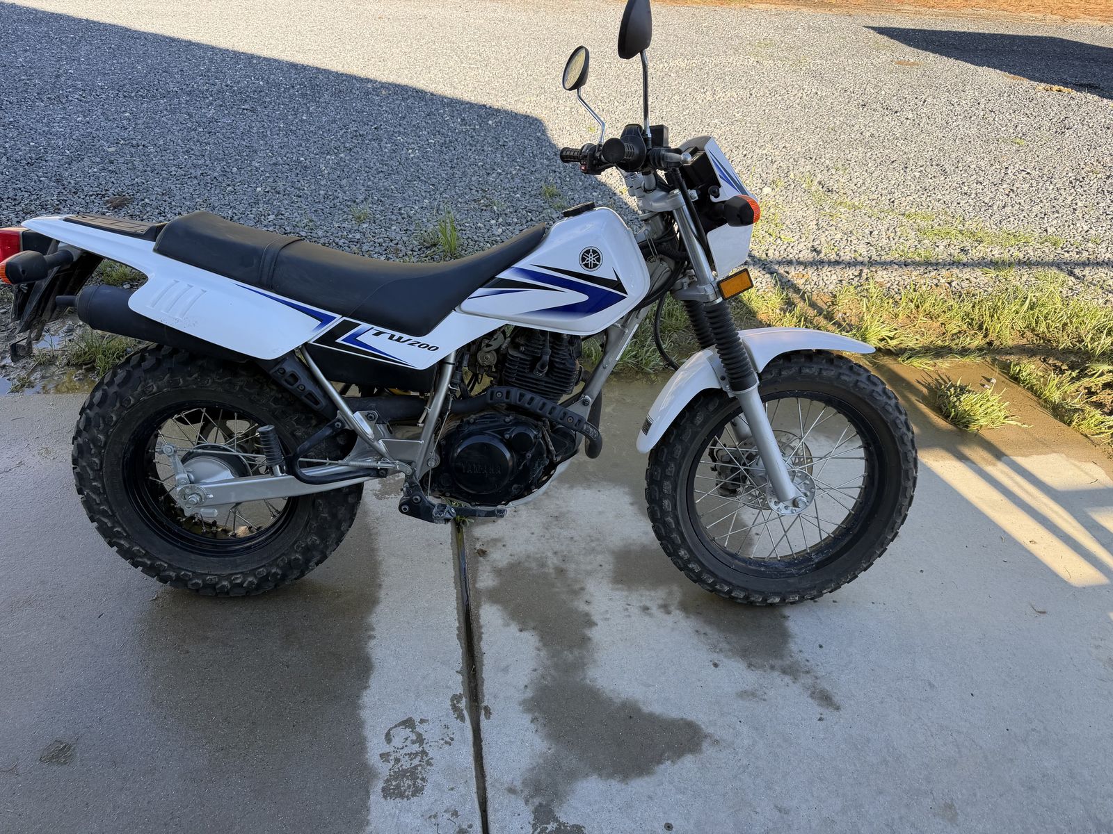 Yamaha TW200 Motorcycle fat wheel street legal