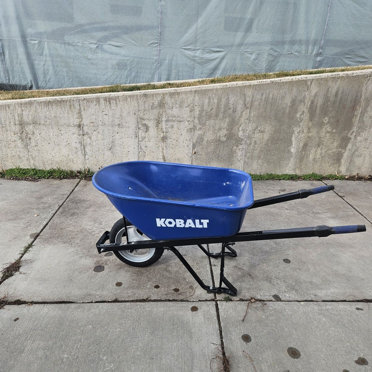 WHEEL BARROW