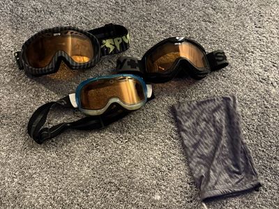 SPY Optic Ski & Snowboard Goggles - Set of 3 with Neck Gaiter
