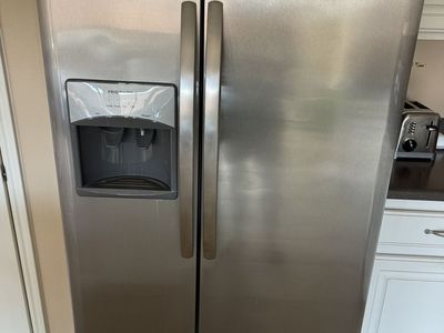 Frigidaire side by side fridge