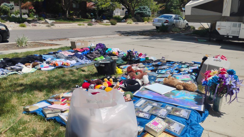 Yard Sale -2102 E SOMERSET DR COTTONWOOD HIEGHTS, today till 6pm or later Clothing, Books, Toys & Home Goods - Mixed Lot of Used