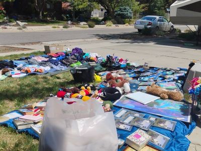 Yard Sale -2102 E SOMERSET DR COTTONWOOD HIEGHTS, today till 6pm or later Clothing, Books, Toys & Home Goods - Mixed Lot of Used