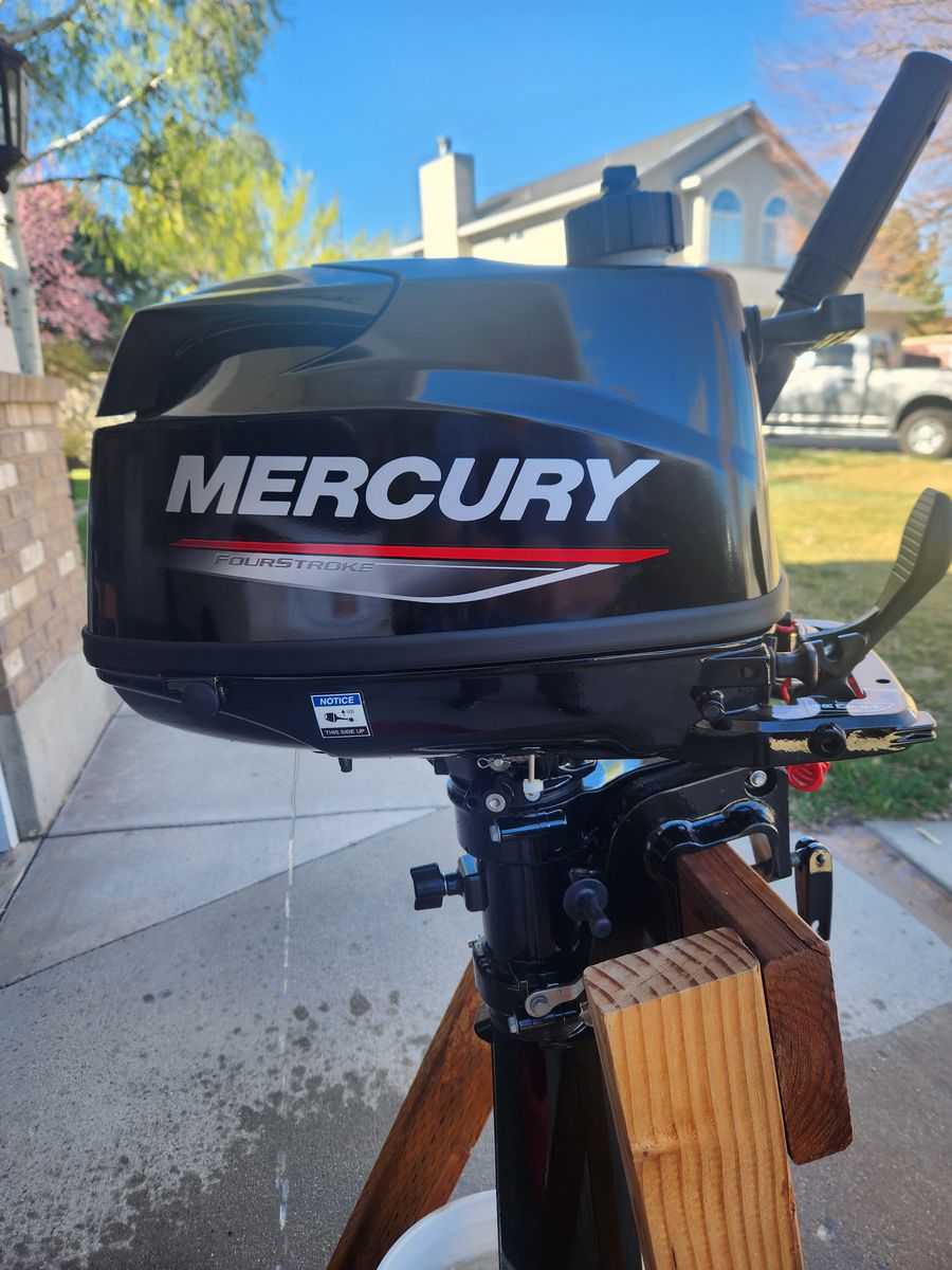 2022 6hp Mercury Outboard motor