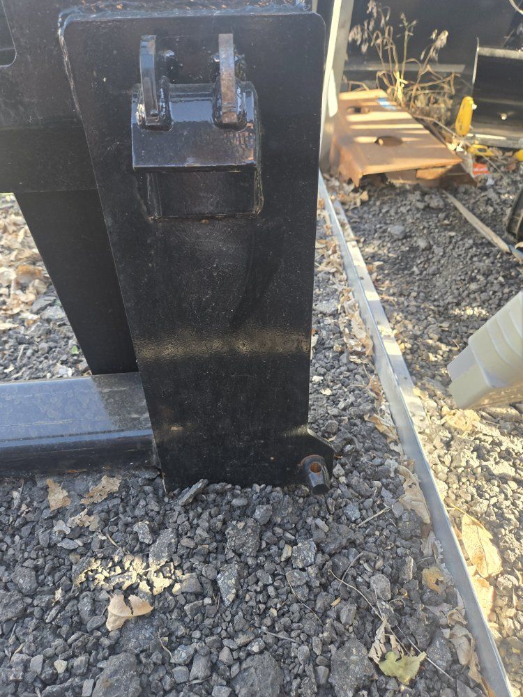 Main image 3