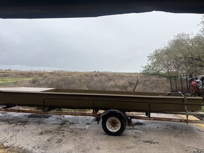 Duck hunting boat