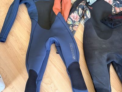 Small women’s scuba items
