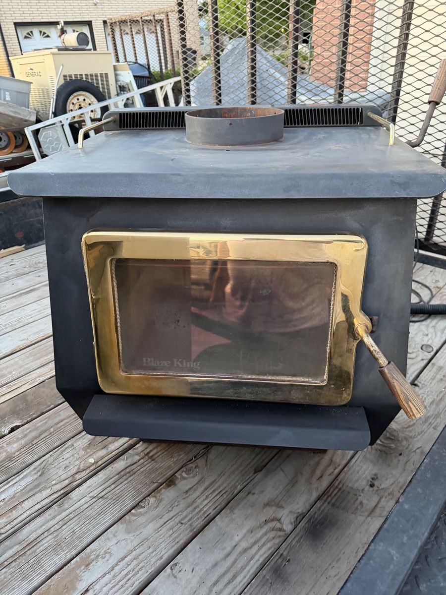 Wood burning stove