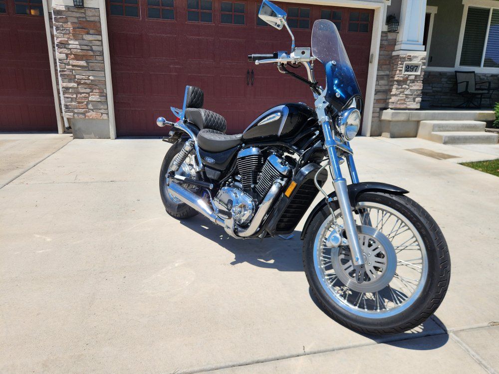 2002 Suzuki Intruder