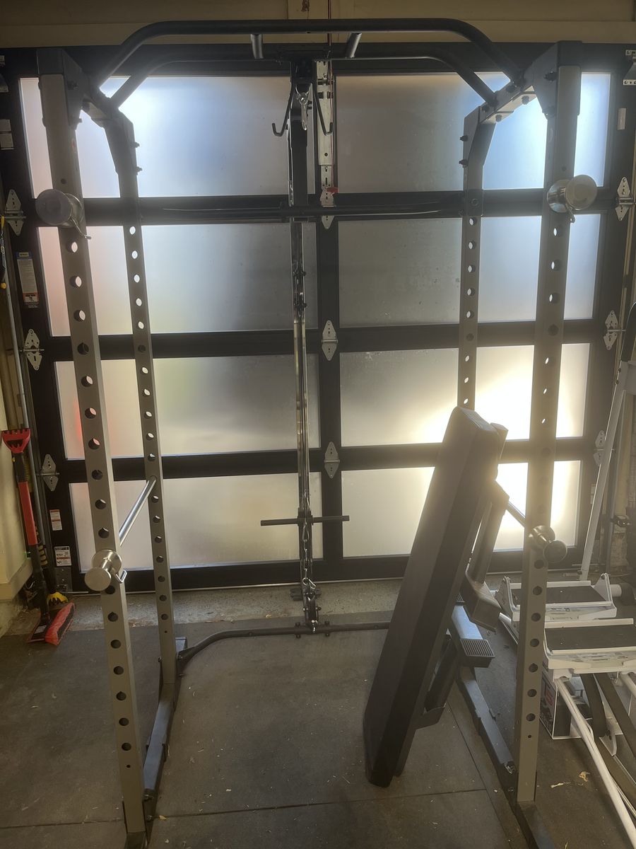 FR rack with bench, pull down and all accessories