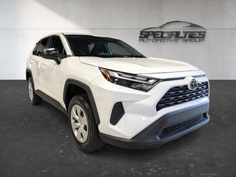 2023 Toyota RAV4 LE