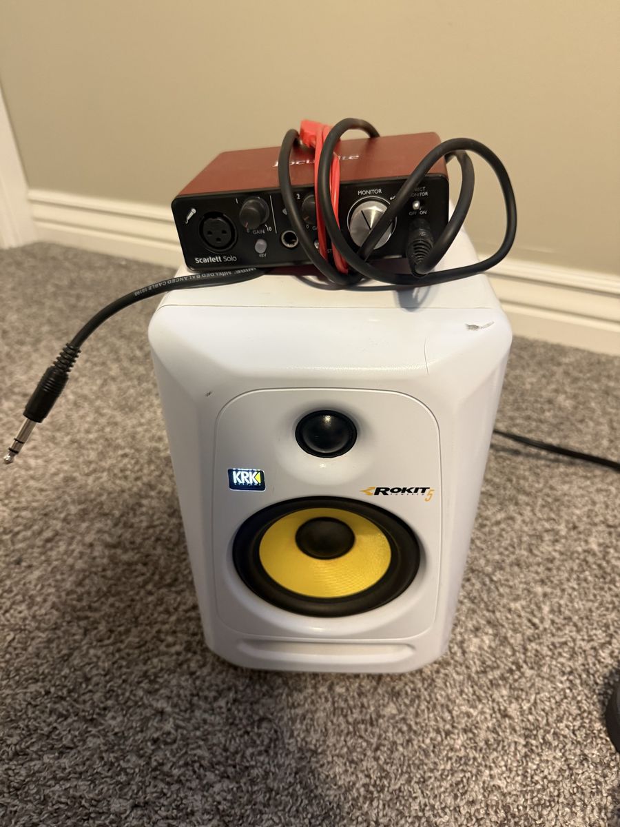 KRK rokit 5 speaker and focusrite