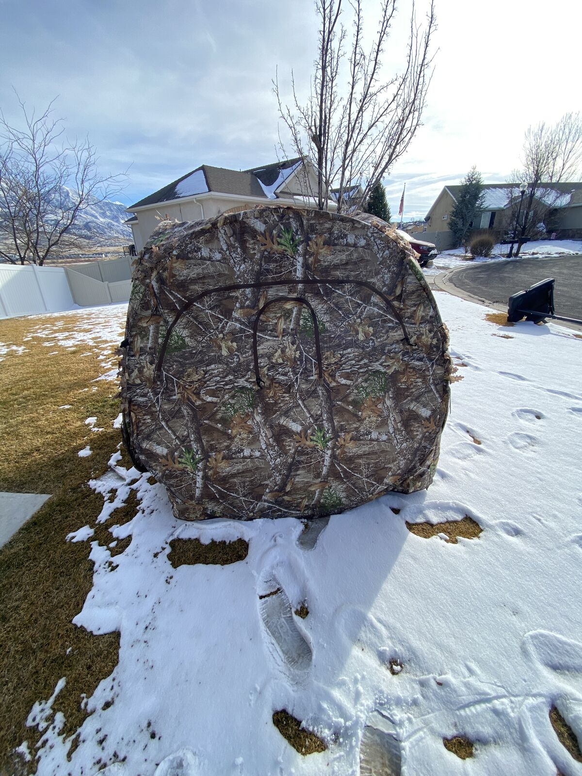 Doghouse fold up ground blind