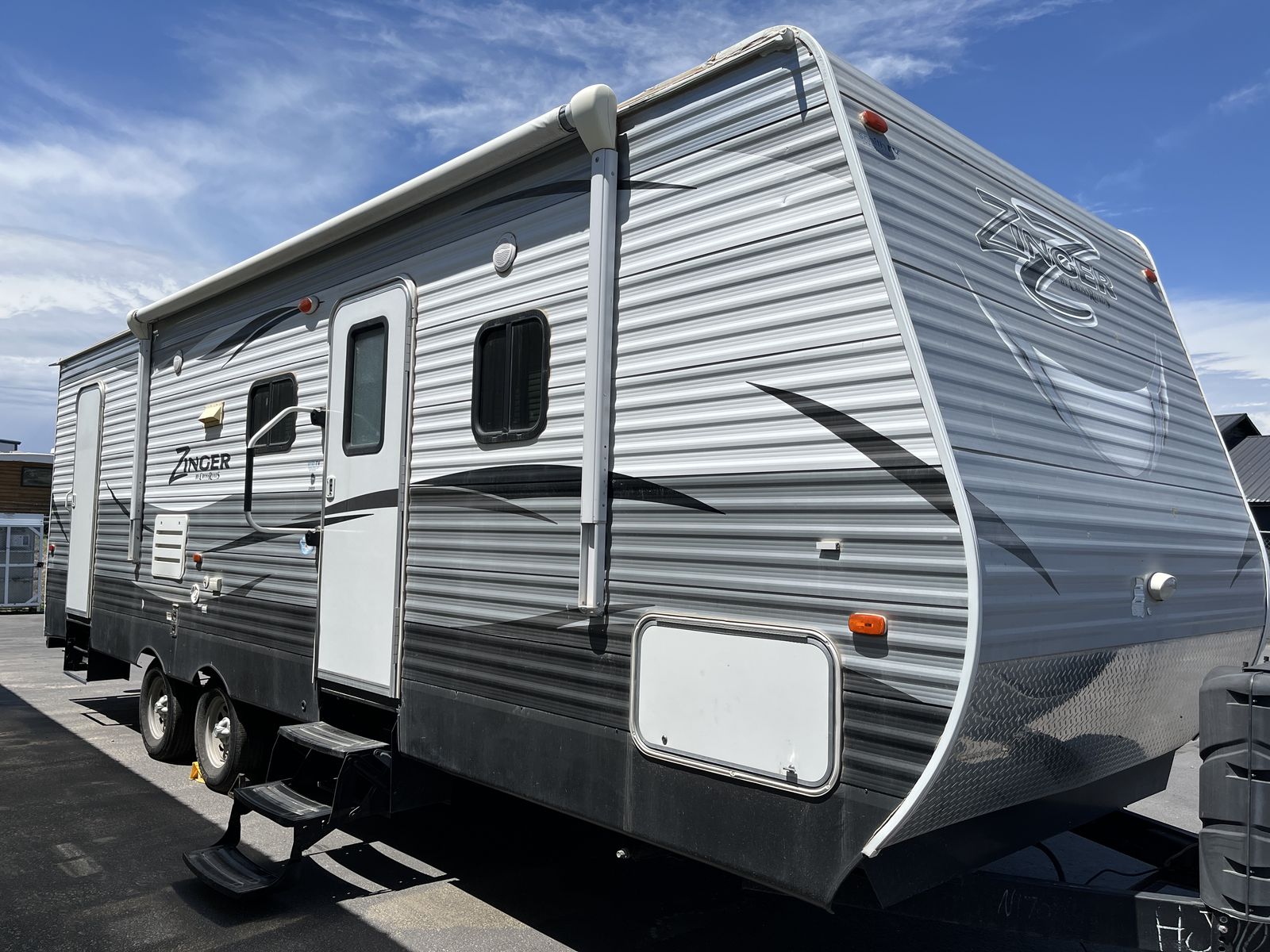 2017 CROSSROADS ZINGER 25BH